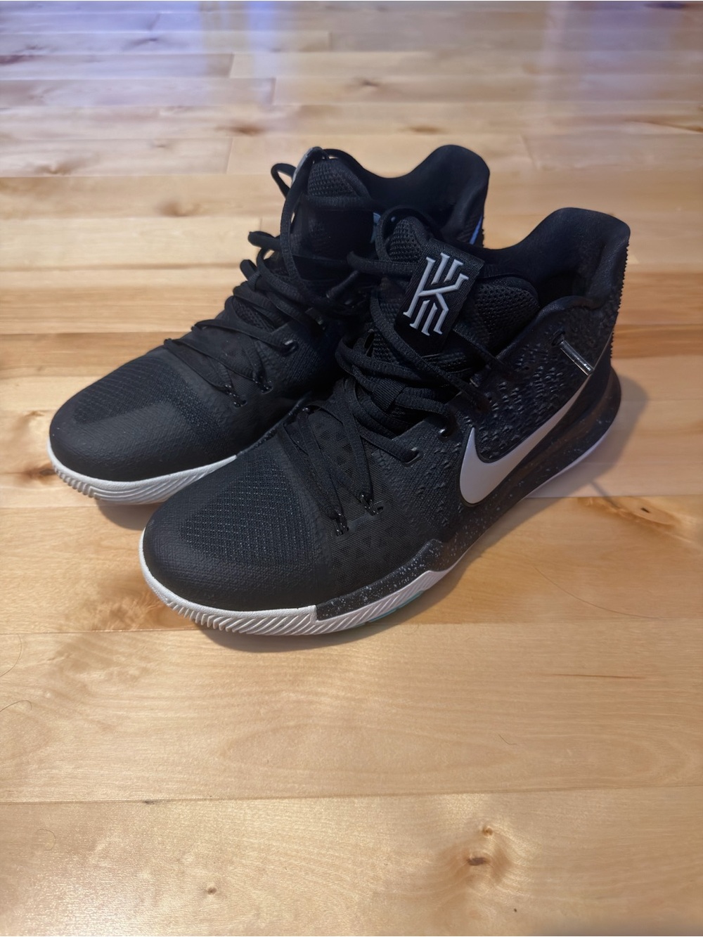Nike Kyrie 3 OG Black White Great Condition